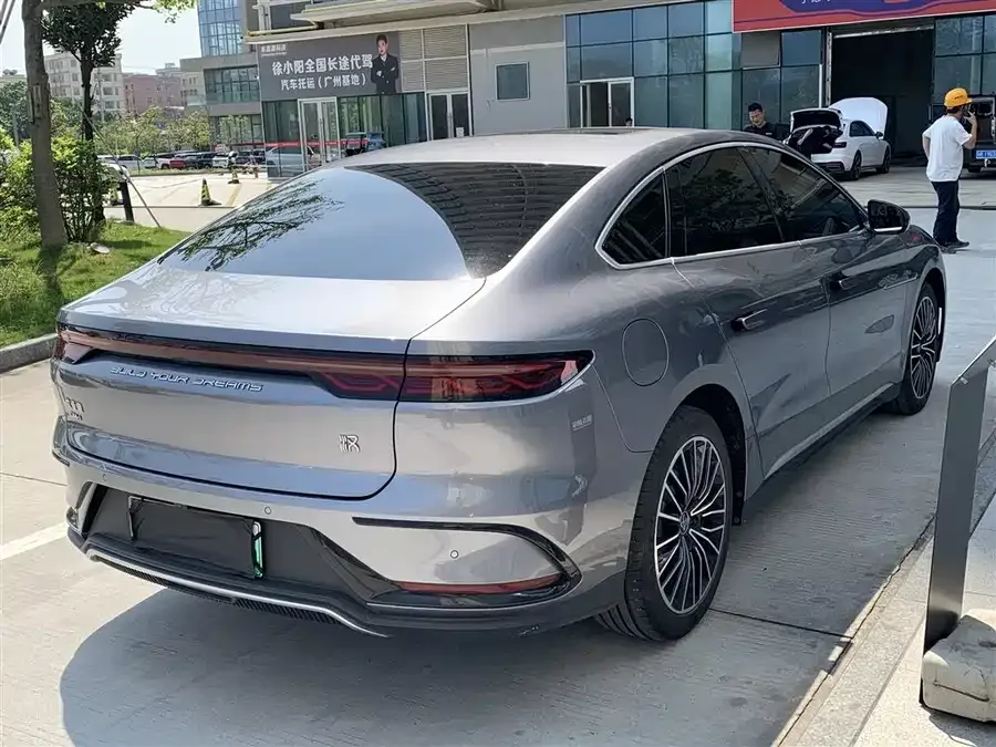 BYD Second-hand Han 2023 DM-i Champion Edition 121KM Premium Edition 2023 — миниатюра 5