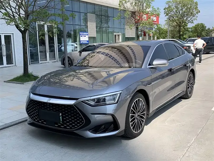 BYD Second-hand Han 2023 DM-i Champion Edition 121KM Premium Edition 2023 — фото 1, купить с доставкой в Москву