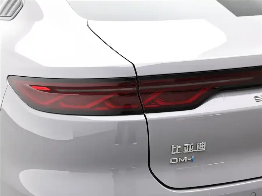 BYD Second-hand Han 2025 DM-i Intelligent Driving Edition 125KM LiDAR Flagship Model 2025 — миниатюра 2