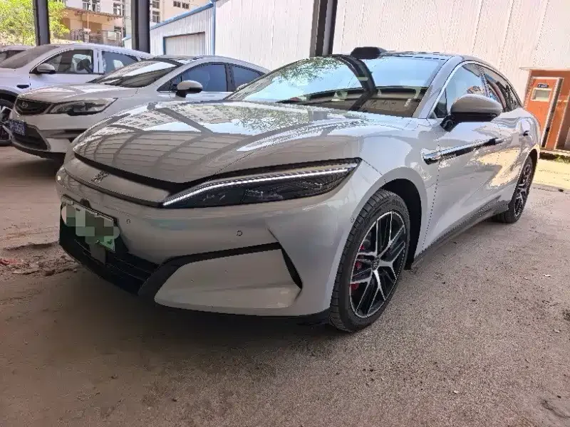 BYD Han L 2025