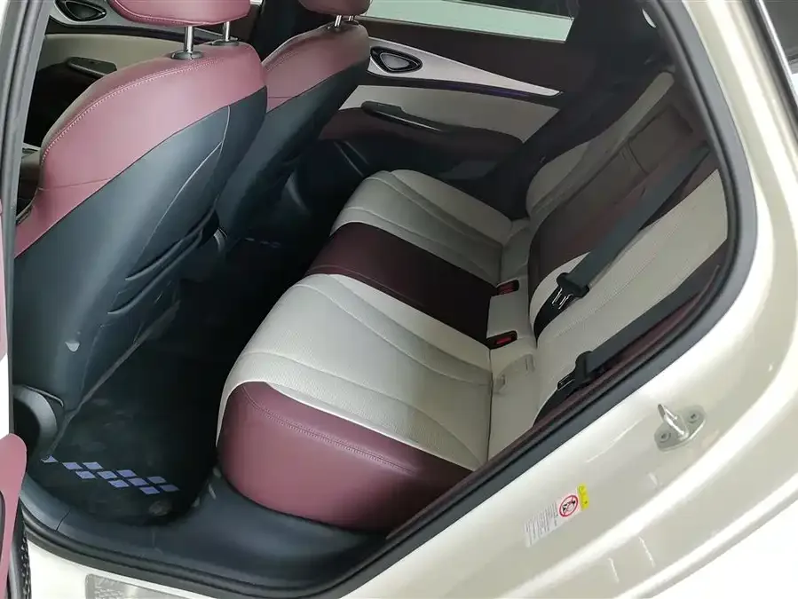 BYD seal 07 DM-i Seal 07 DM-i 2025 DM-i 1.5L 125km Luxury 2024 — миниатюра 5