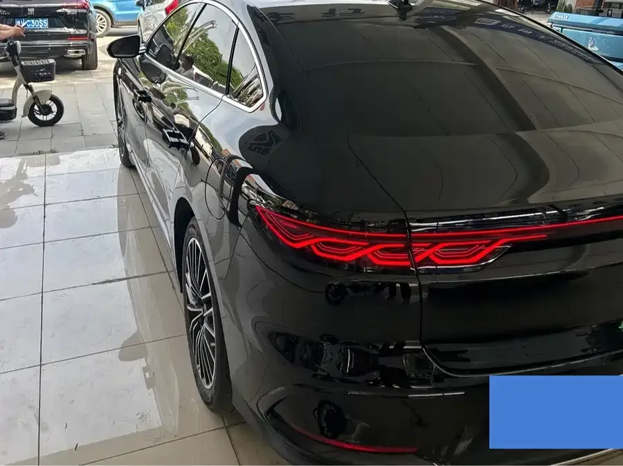 BYD Second-hand Han 2024 DM-i Honor Edition 121KM Premium Edition 2024 — миниатюра 3