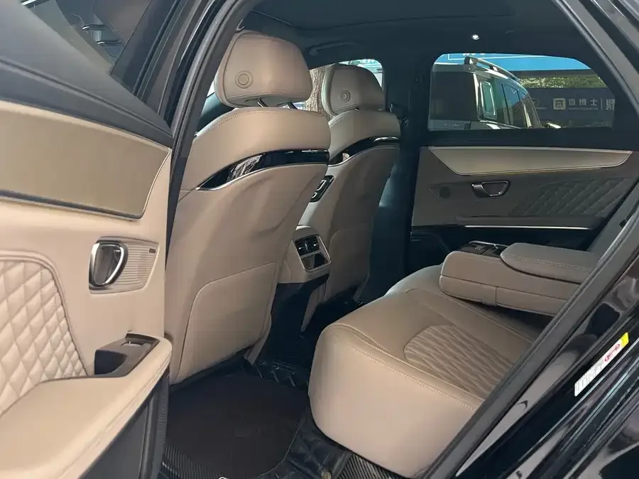 BYD Second-hand Han 2024 DM-i Honor Edition 121KM Premium Edition 2024 — миниатюра 5