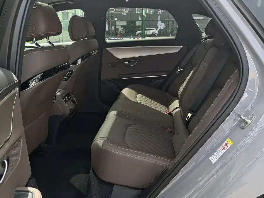 BYD Second-hand Han 2025 DM-i Intelligent Driving Edition 125KM LiDAR Flagship Model 2025 — миниатюра 2