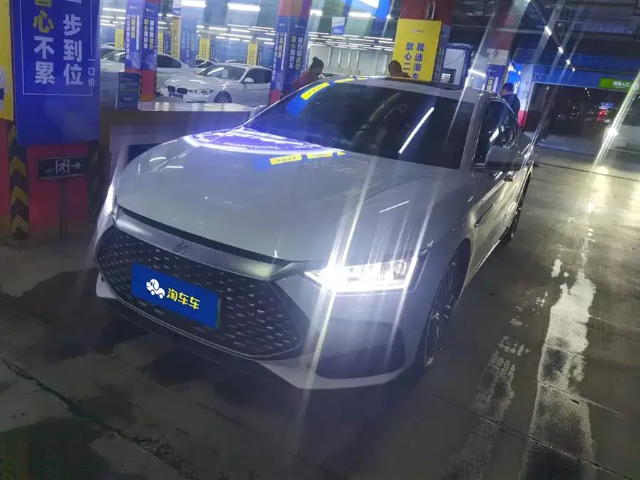 BYD Second-hand Han 2023 DM-i Champion Edition 121KM Prestige Edition 2023 — фото 1, купить с доставкой в Москву
