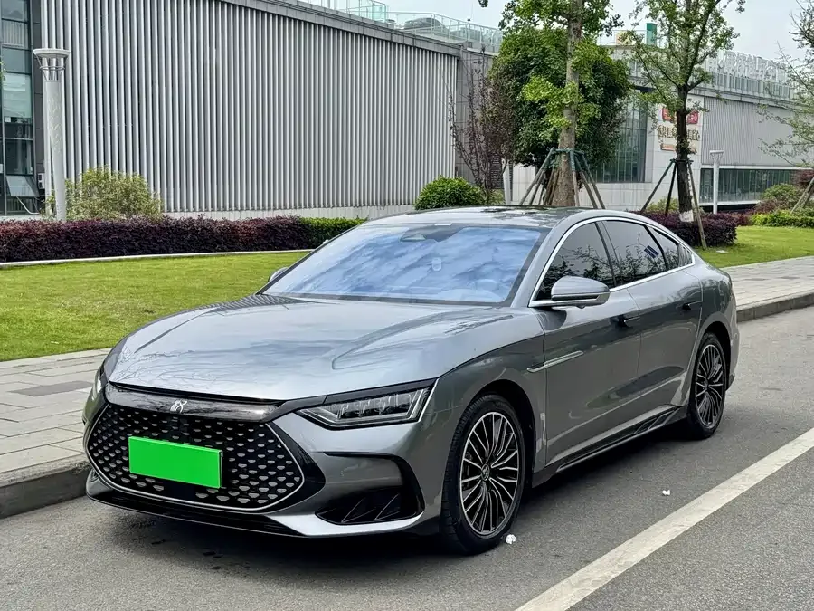 BYD Second-hand Han 2023 DM-i Champion Edition 121KM Premium Edition 2024 — фото 1, купить с доставкой в Москву