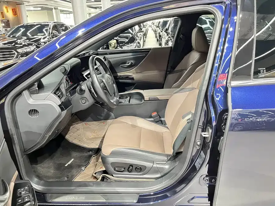 Lexus ES 2023 200 Excellence Edition 2024 — миниатюра 4