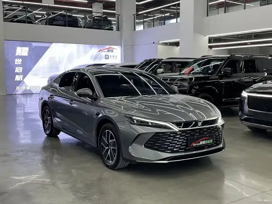 BYD Qin L Qin L 2025 DM-i Intelligent Driving Edition 120KM Beyond Edition 2025 — миниатюра 2