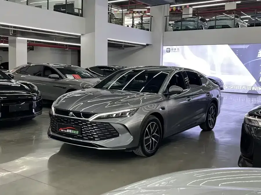 BYD Qin L Qin L 2025 DM-i Intelligent Driving Edition 120KM Beyond Edition 2025 — фото 1, купить с доставкой в Москву