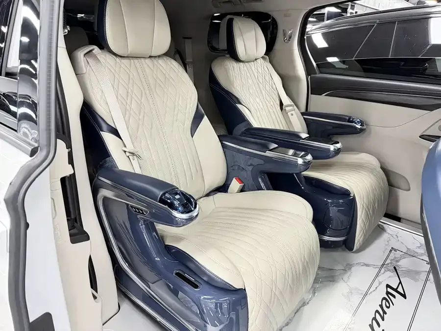 Buick GL8 2022 ES Lu Zun 653T Comfort Edition 2023 — миниатюра 4