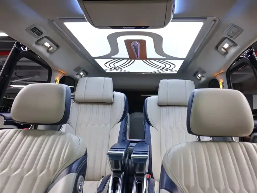 Buick GL8 2022 ES Lu Zun 653T Comfort Edition 2023 — миниатюра 3