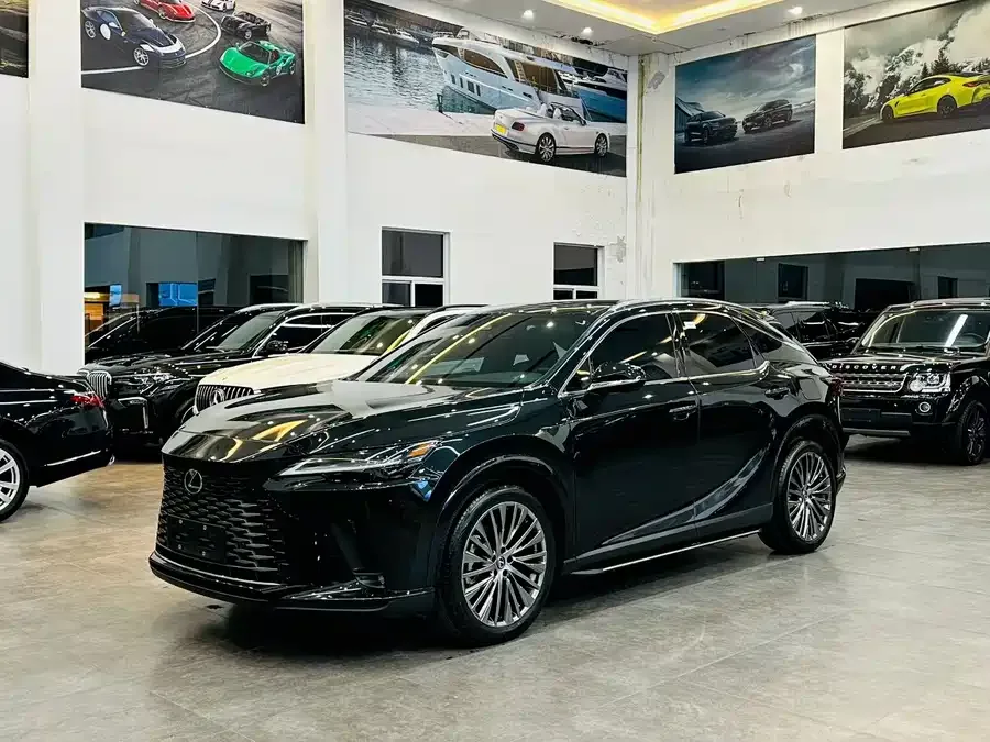 Lexus RX 2025