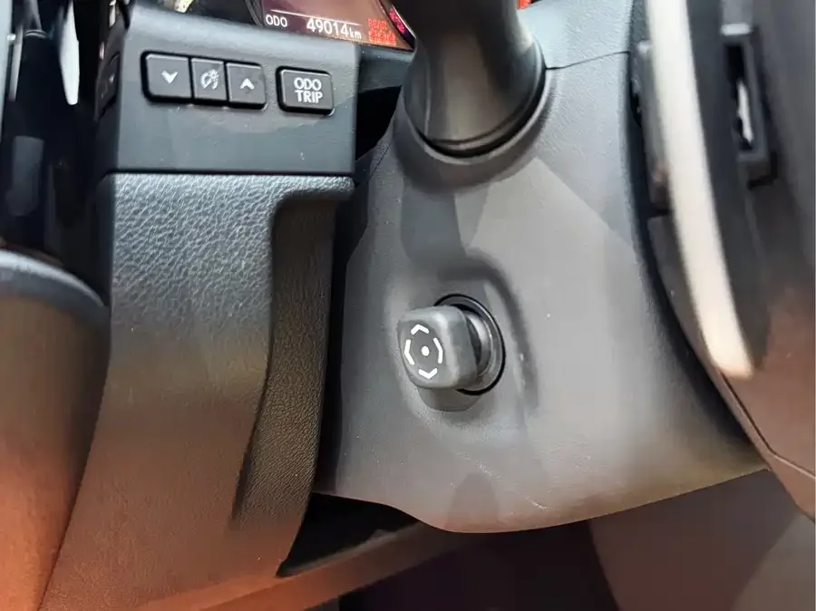 Lexus ES 2024 200 Premium Edition 2024 — миниатюра 4