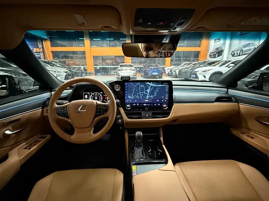 Lexus ES 2025 200 Premium Edition 2025 — миниатюра 5