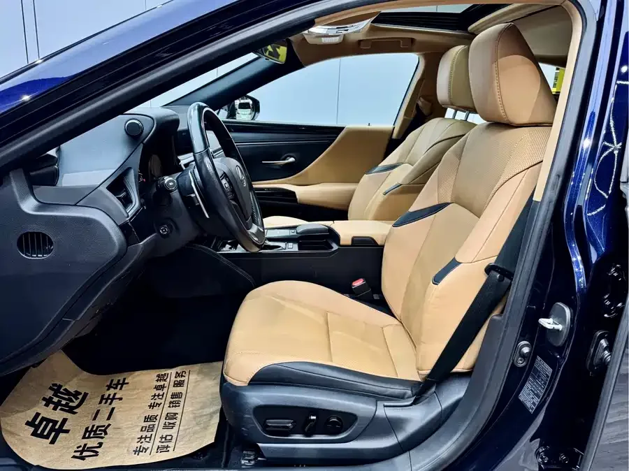 Lexus ES 2021 260 Excellence Edition 2022 — миниатюра 3