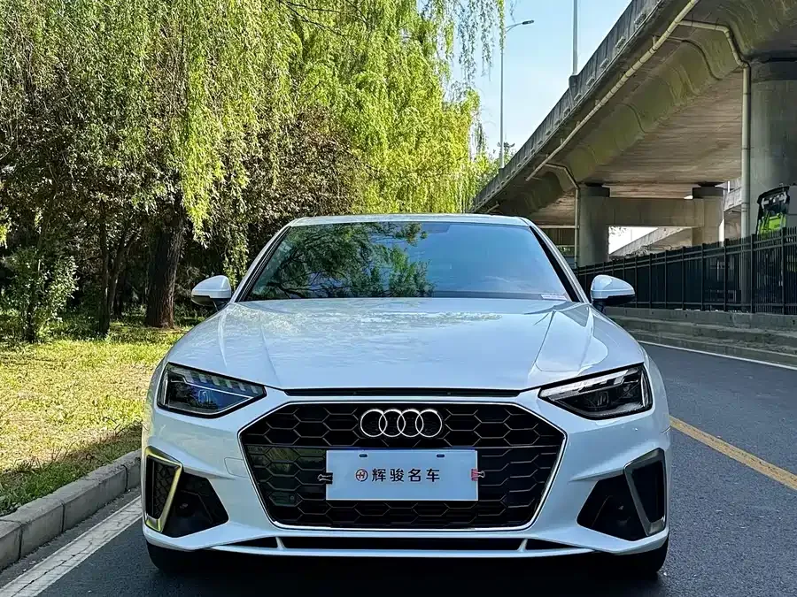 Audi a4 l 2023