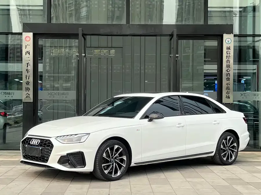 Audi a4 l 2023