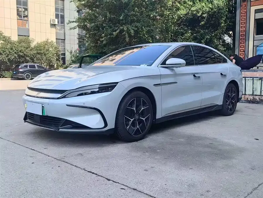 BYD Second-hand Han 2024 EV Honor Edition 605KM Front-wheel Drive Premium 2024 — фото 1, купить с доставкой в Москву