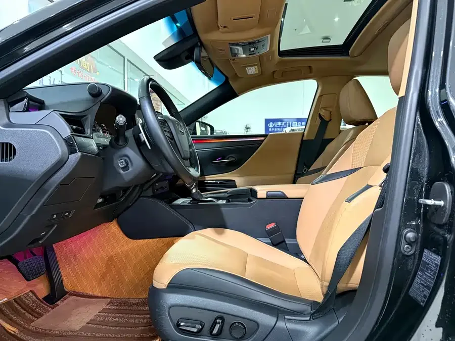 Lexus ES 2021 200 Excellence Edition 2022 — миниатюра 4