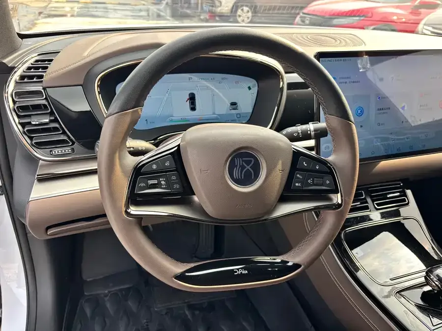 BYD Second-hand Han 2022 DM-i 121KM Premium Edition 2022 — миниатюра 3