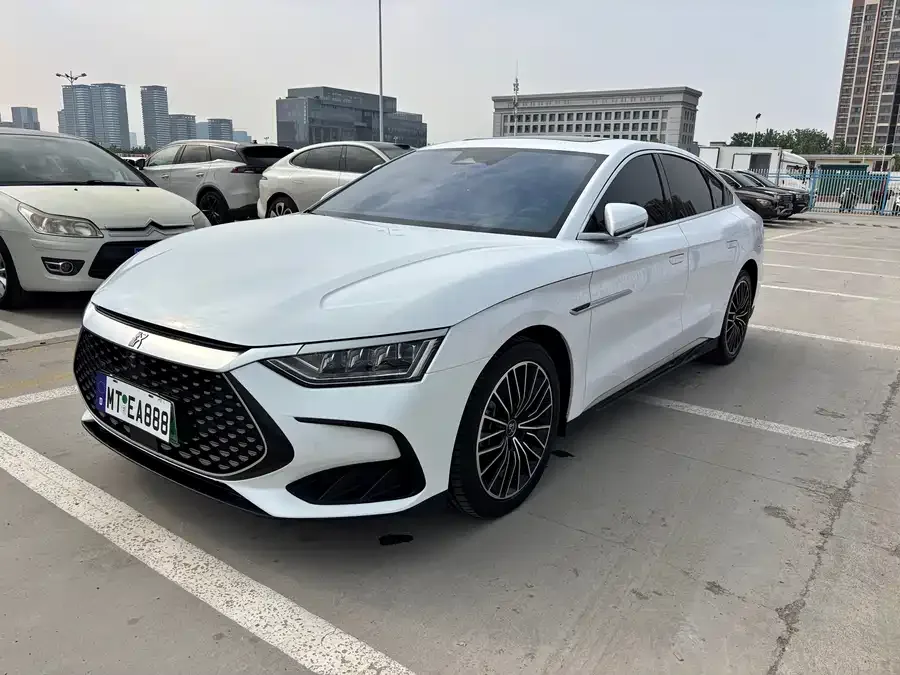 BYD Second-hand Han 2022 DM-i 121KM Premium Edition 2022 — фото 1, купить с доставкой в Москву