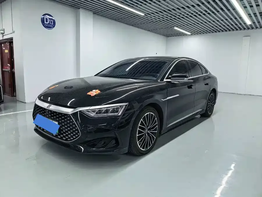 BYD Second-hand Han 2022 DM-i 121KM Premium Edition 2022 — фото 1, купить с доставкой в Москву
