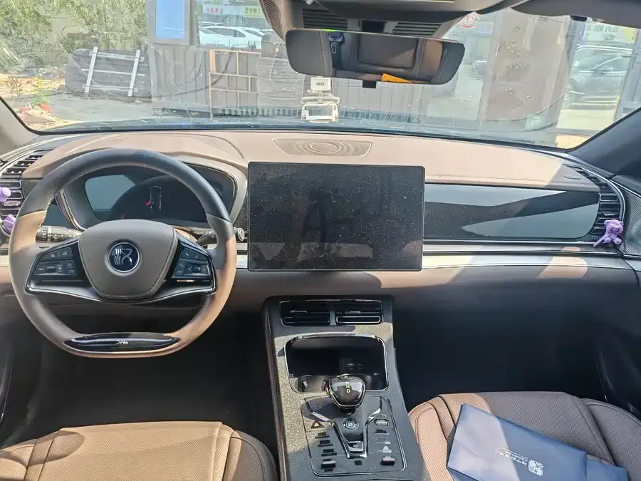 BYD Second-hand Han 2024 DM-i Honor Edition 121KM Elite 2024 — миниатюра 2