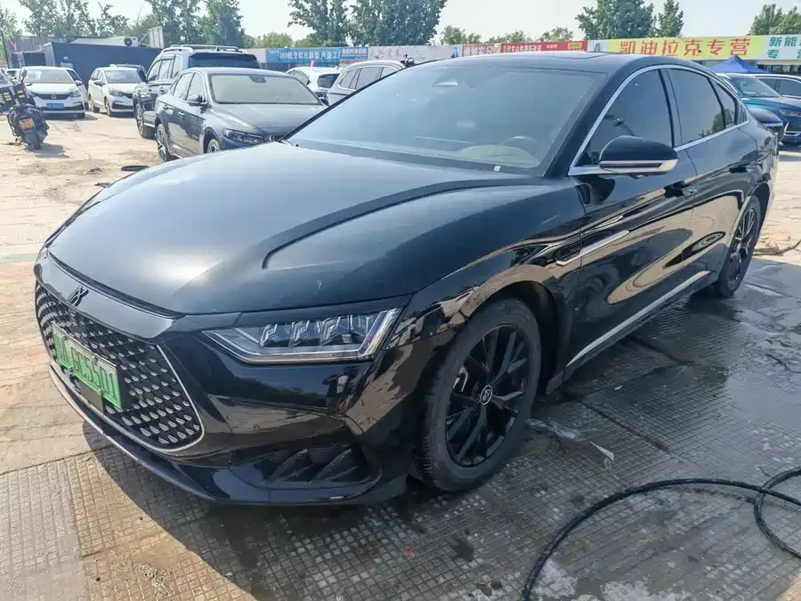 BYD Second-hand Han 2024 DM-i Honor Edition 121KM Elite 2024 — фото 1, купить с доставкой в Москву