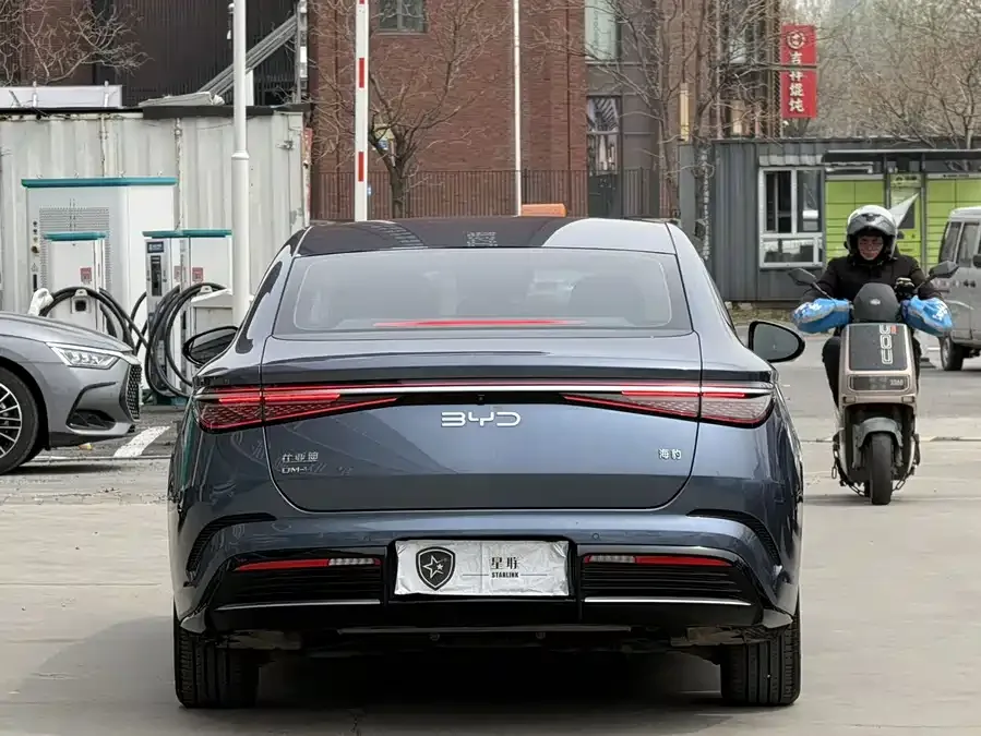 BYD seal Haibao 2024 Glory Edition DM-i 1.5L 121km Elite 2024 — миниатюра 2
