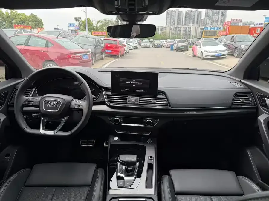 Audi Q5L 2025 40 TFSI Luxury Dynamic Edition 2026 — миниатюра 4