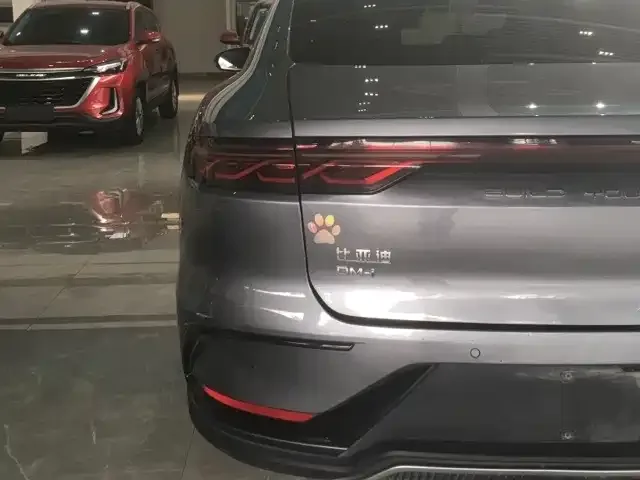 BYD Second-hand Han 2023 DM-i Champion Edition 121KM Premium Edition 2023 — миниатюра 4