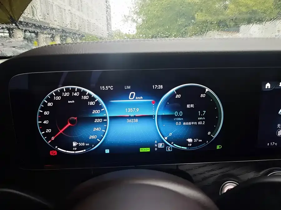 Mercedes-Benz E-class new energy Mercedes-Benz E-Class New Energy 2022 Model E 350 e L Plug-in Hybrid Sedan 2022 — миниатюра 3