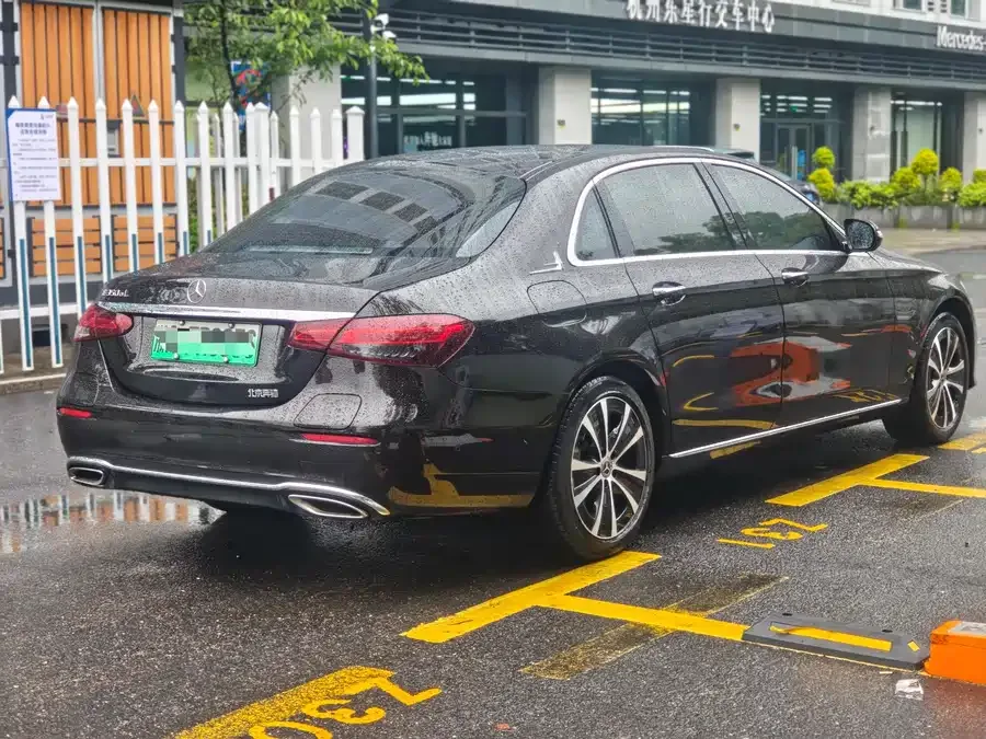 Mercedes-Benz E-class new energy Mercedes-Benz E-Class New Energy 2022 Model E 350 e L Plug-in Hybrid Sedan 2022 — миниатюра 4