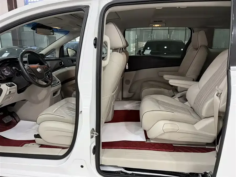 Buick GL8 2022 Land Business Class 652T Luxury Edition 2023 — миниатюра 5