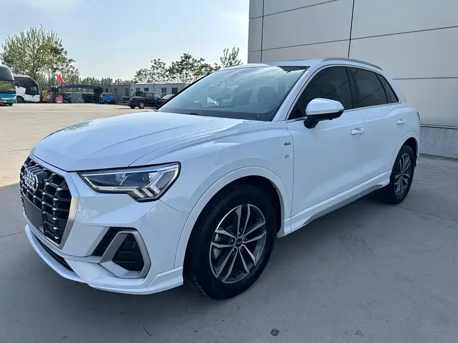 Audi Q3 2023 35 TFSI Progressive Dynamic Edition (1.4T) 2023 — фото 1, купить с доставкой в Москву