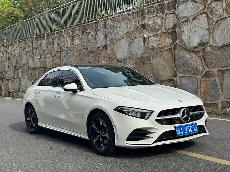 Mercedes-Benz Class A Mercedes-Benz A-Class 2023 A 200 L Fashion Edition 2023 — миниатюра 3