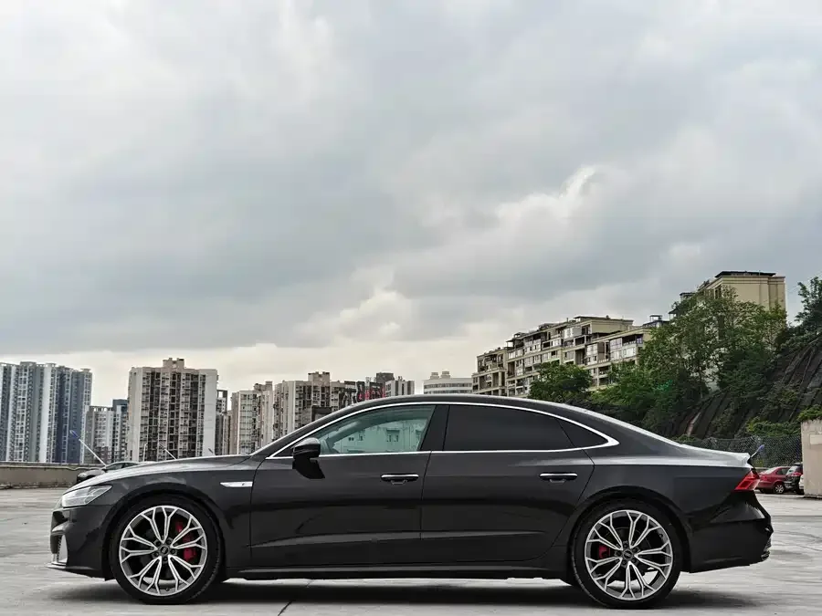 Audi A7L 2024 55 TFSI quattro Flagship 2026 — миниатюра 3