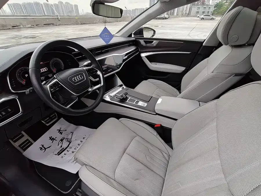 Audi A7L 2024 55 TFSI quattro Flagship 2026 — миниатюра 4