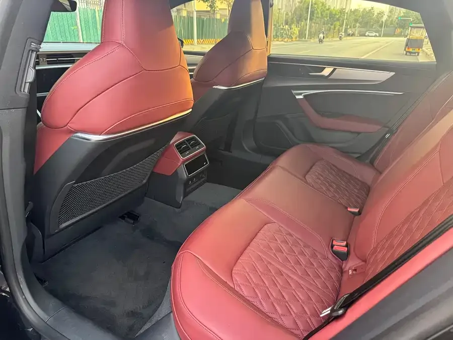 Audi A7L 2023 45 TFSI quattro S-line Black Warrior Edition 2023 — миниатюра 2