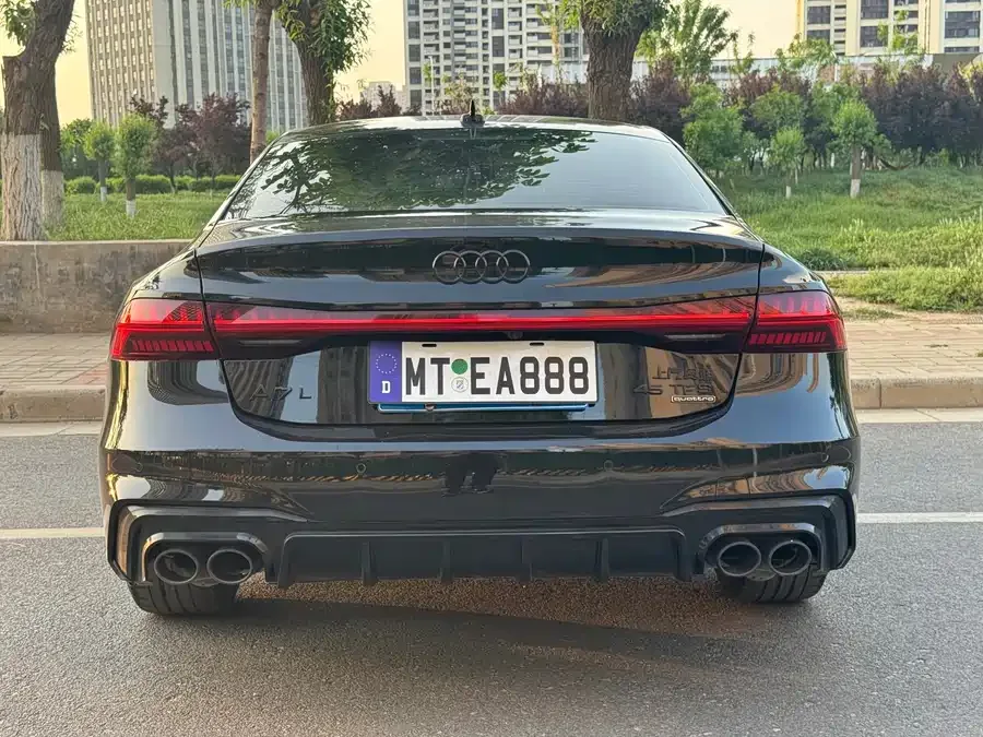 Audi A7L 2023 45 TFSI quattro S-line Black Warrior Edition 2023 — миниатюра 5