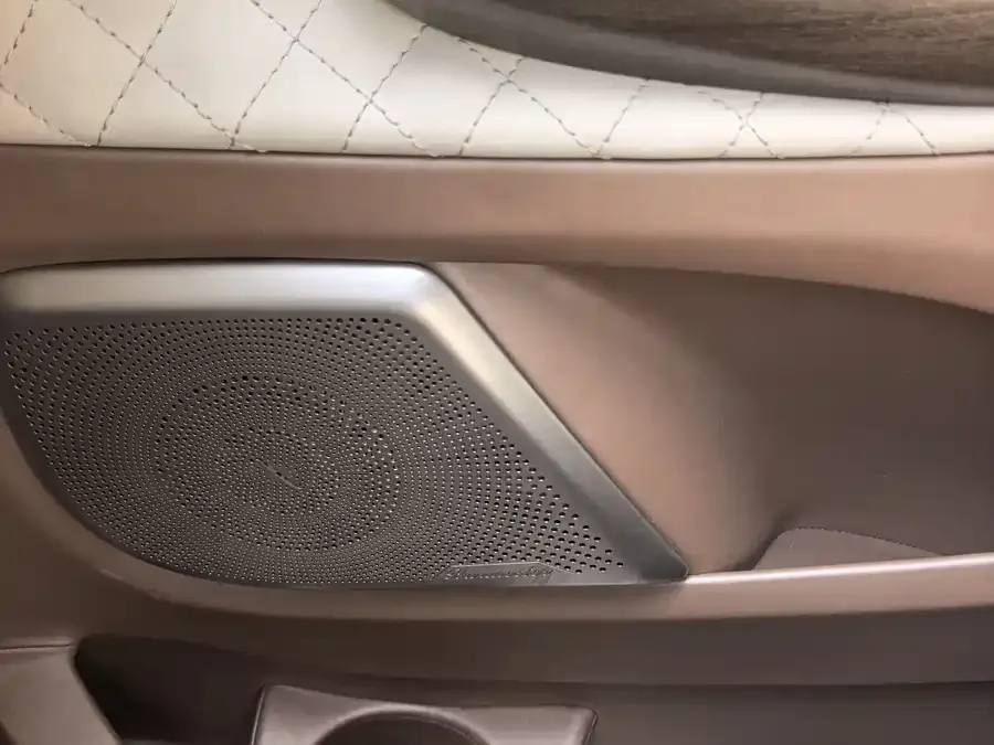Mercedes-Benz Class V Mercedes-Benz V-Class 2021 V 260 Pilot Edition 2022 — миниатюра 3