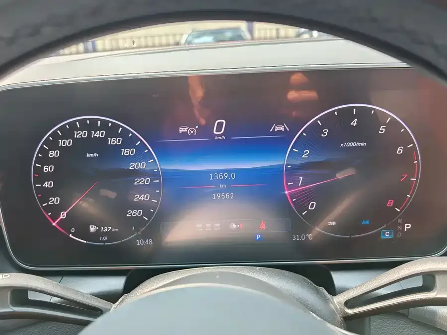 Mercedes-Benz GLC Coupe Mercedes-Benz GLC Coupe 2025 facelift GLC 260 4MATIC coupe SUV 2025 — миниатюра 3