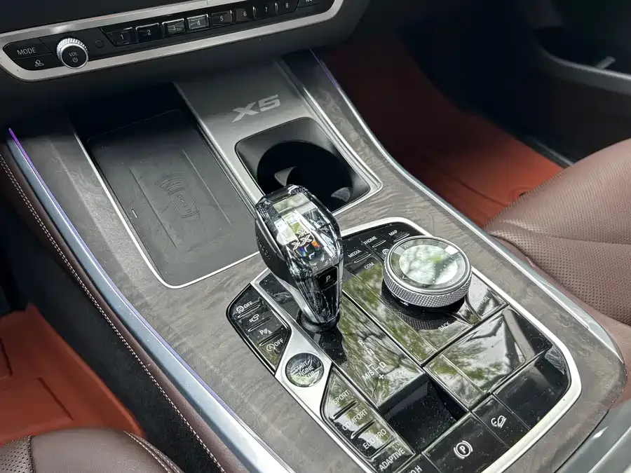 BMW X5 2023 xDrive 30Li Exclusive M Sport Package 2023 — миниатюра 4