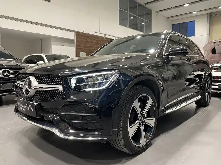 Mercedes-Benz GLC-Class 2023