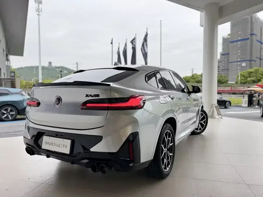 BMW X4 2022 xDrive 25i M Sport Package 2022 — миниатюра 2