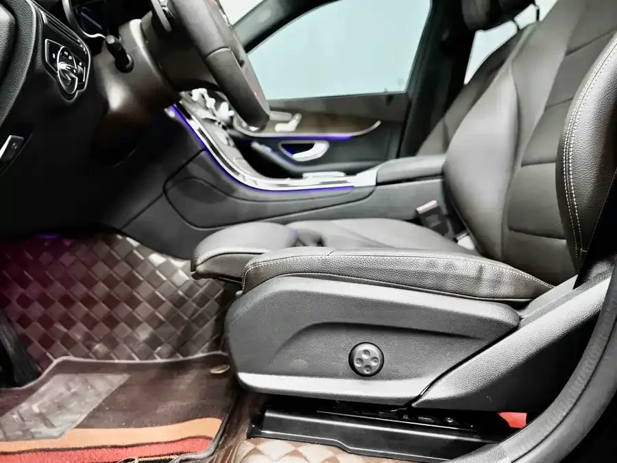 Mercedes-Benz GLC-Class Mercedes-Benz GLC 2022 GLC 260 L 4MATIC Luxury Edition 2022 — миниатюра 4