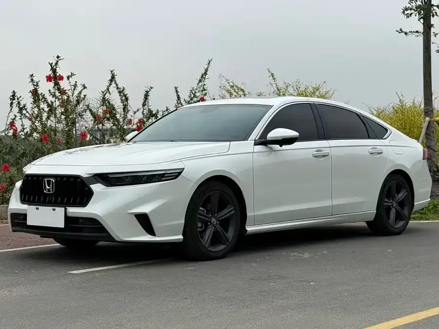 Honda Inspire Insignia 2025 260TURBO Elegant Edition 2025 — фото 1, купить с доставкой в Москву