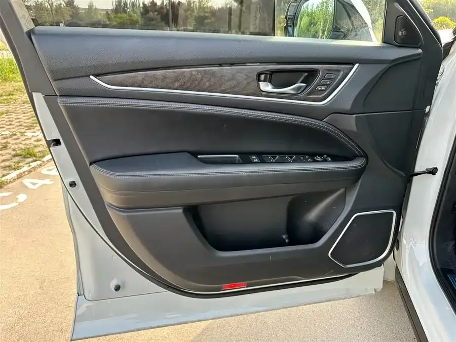 Honda UR-V 2020 370TURBO 4WD Honor Edition 2023 — миниатюра 4
