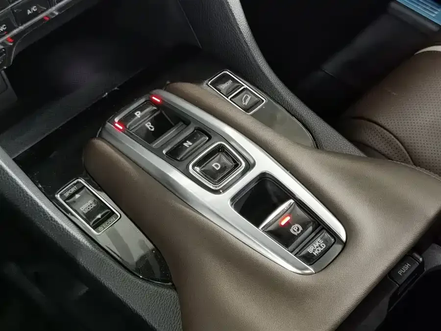 Honda UR-V 2024 370TURBO 4WD Premium Edition 2024 — миниатюра 4