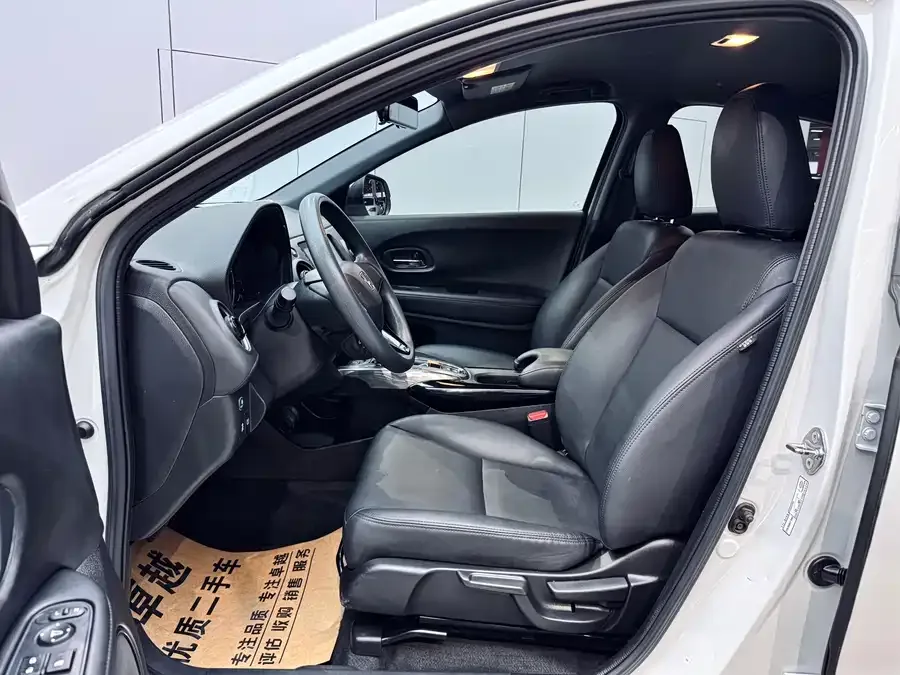 Honda WR-V 2021 1.5L CVT Classic Edition 2022 — миниатюра 3